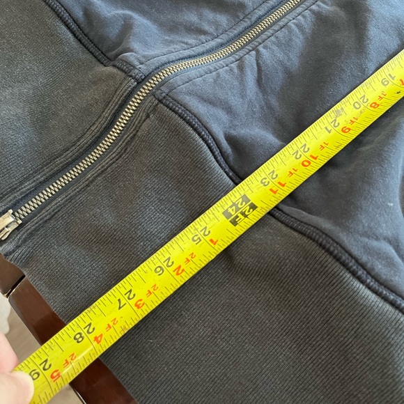 Lululemon scuba, old school! - Picture 5 of 6